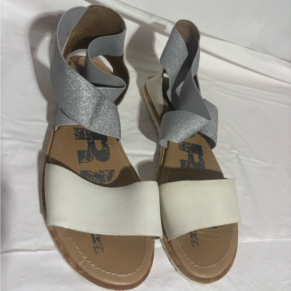 ⛅️ Sorel Ella Sandals Sz 7.5 🌥️